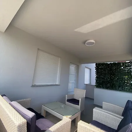 Juli - Modern Apartment *